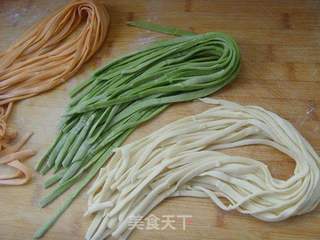 【炸酱面,花样做】:番茄炸酱面的做法步骤:11