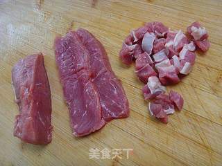 【炸酱面，花样做】：香辣牛肉炸酱面的做法步骤：1