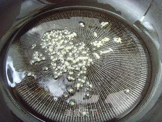 【炸酱面,花样做】:香辣牛肉炸酱面的做法步骤:11