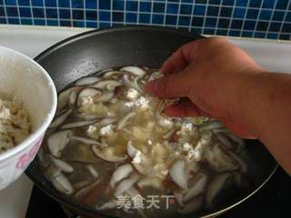 香菇海鲜疙瘩汤的做法步骤:9