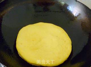 【简单制作的花样饼大全】双色南瓜薄饼的做法步骤：14