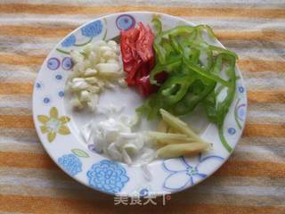 茭白炒肉丝的做法步骤：2