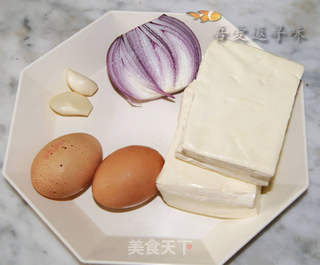 咸肉泡菜炒豆腐的做法步骤：1