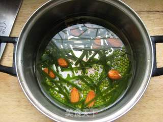 除痘祛斑糖水—玫瑰杏仁绿豆汤的做法步骤:4