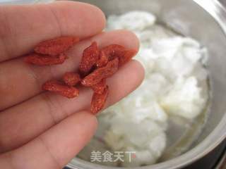 滋润肌肤糖水—冰花银耳云吞皮的做法步骤:3