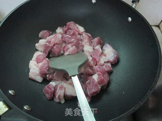 肉荤:酱豆干红烧肉的做法步骤:4