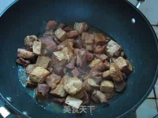 肉荤:酱豆干红烧肉的做法步骤:10