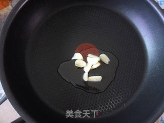 【炸酱面,花样做】 酱香排骨炸酱面的做法步骤:5