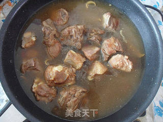 【炸酱面,花样做】 酱香排骨炸酱面的做法步骤:9
