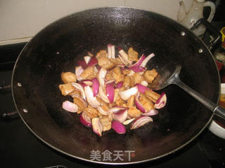 洋葱炒五花肉的做法步骤:5