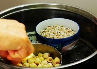 港式茶点糯米鸡的做法步骤:2