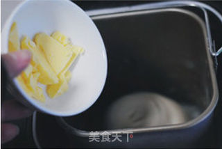 【鲜奶油辫子包】的做法步骤:2