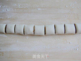 葡萄豆沙馒头卷的做法步骤:10