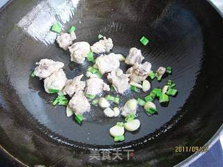 排骨番茄炸酱面的做法步骤:3