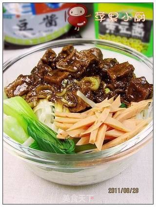 豆丁炸酱面的做法步骤:11