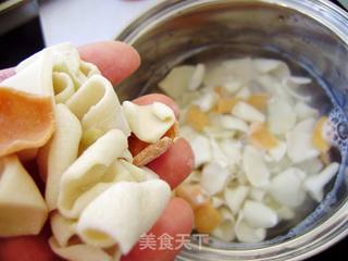 【炸酱面 花样做】五彩猫耳炸酱面的做法步骤:6