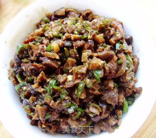【炸酱面 花样做】辣炒豆腐炸酱面的做法步骤：11