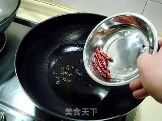 快捷制作爽口小菜“油炝包心菜”的做法步骤：4