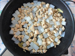 【炸酱面,花样做】凉粉炸酱面 (打破传统吃法)的做法步骤:9