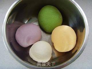 让宝宝爱上吃饭:彩蝶翩翩---蝴蝶面的做法步骤:5