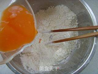 让宝宝爱上吃饭:彩蝶翩翩---蝴蝶面的做法步骤:4