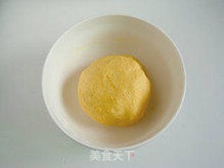 爱不释手—迷你豆沙南瓜饼的做法步骤:5