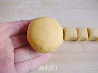 爱不释手—迷你豆沙南瓜饼的做法步骤:10