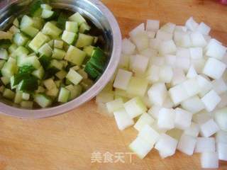 双瓜肉末炸酱面的做法步骤：2