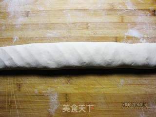 千层花卷的做法步骤:4