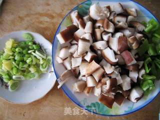 香菇牛肉炸酱面的做法步骤:2