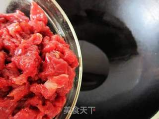 香菇牛肉炸酱面的做法步骤:4