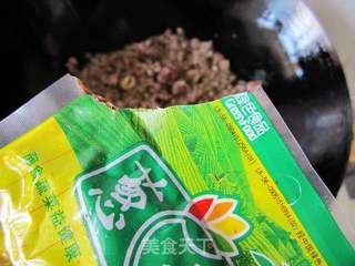 香菇牛肉炸酱面的做法步骤:6