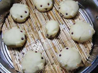 蜜豆小猪包的做法步骤:10