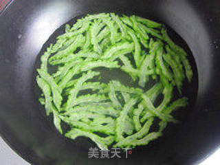 清热解毒—凉拌苦瓜的做法步骤:4