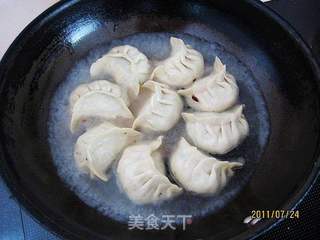 菠菜豆腐煎饺的做法步骤：9