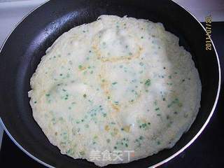韭苔鸡蛋薄煎饼的做法步骤:5