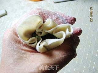 小芹菜鲜肉烧麦的做法步骤：7