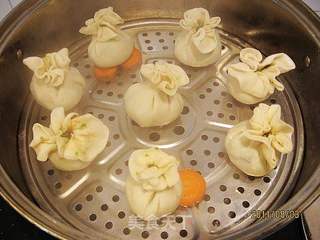 小芹菜鲜肉烧麦的做法步骤:9