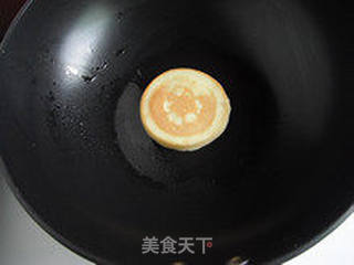 三香汇聚—鸡蛋糯米饼的做法步骤:6