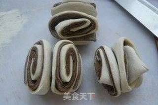 双色花卷的做法步骤:8