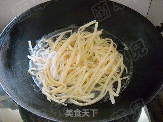青椒酱肉丝鸡蛋面的做法步骤:14