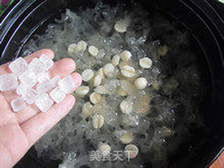 养颜美容—冰糖银耳莲子羹的做法步骤:6