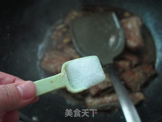 南昌传统风味红烧带鱼的做法步骤:11