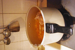 飨入“绯绯”——番茄排骨炖莲藕的做法步骤:6