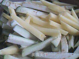 爆炒地三鲜的做法步骤:4