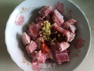 招牌粉蒸排骨的做法步骤:2