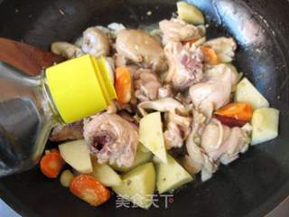 味道劲爆—韩国辣煮鸡的做法步骤:6
