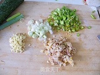 开胃下饭菜--沂州小炒的做法步骤:2