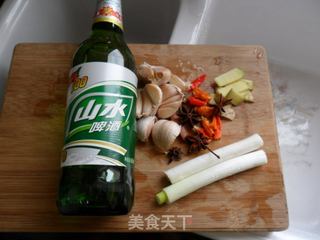 老蒜啤酒鸭的做法步骤：4