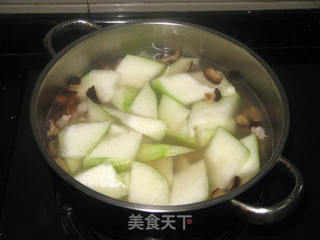 瑶柱虾米冬瓜汤的做法步骤:5